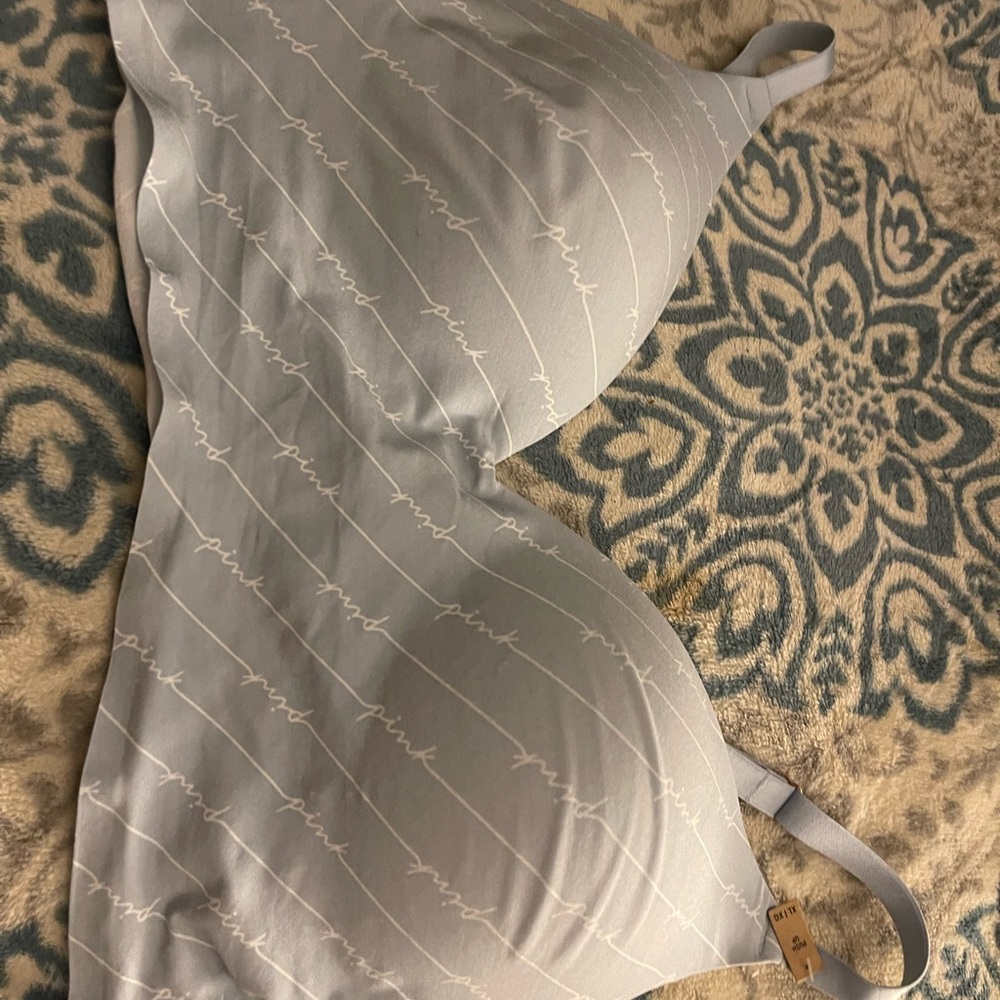 NWT Victoria Secret pink bra size xl